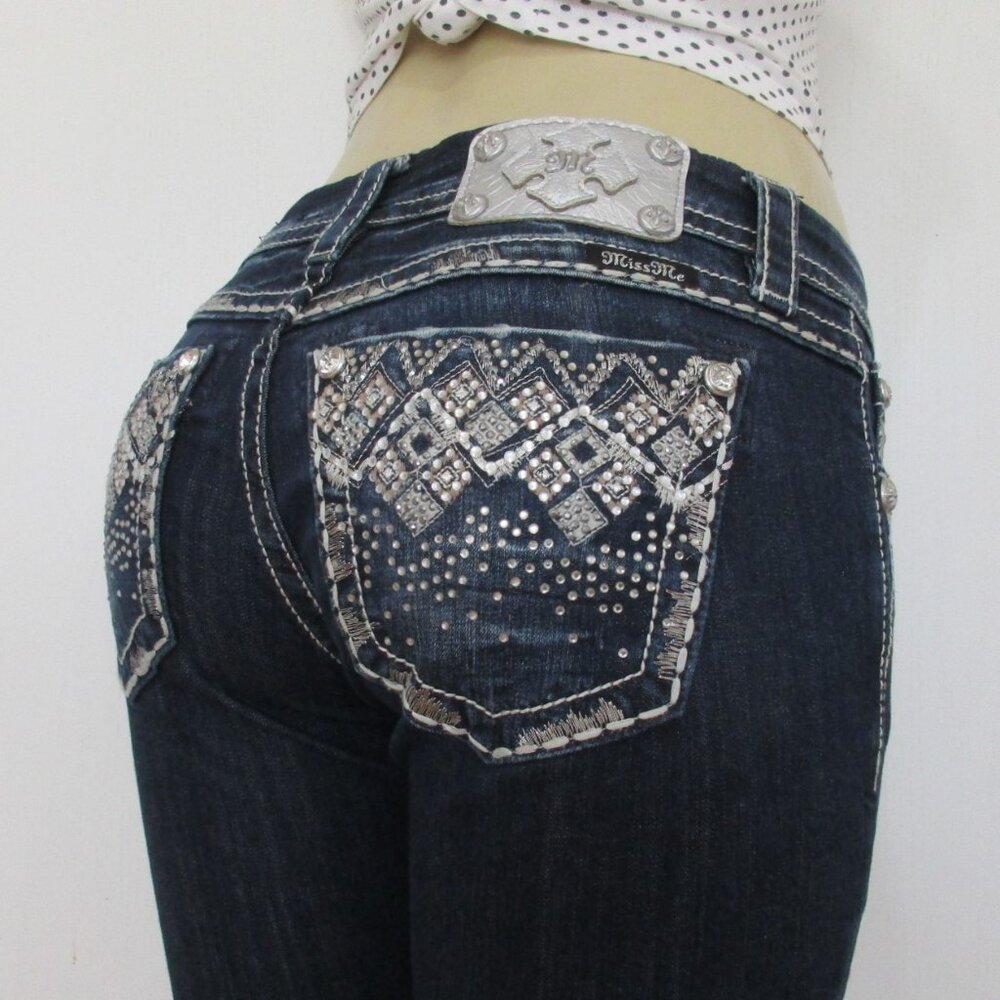 MISS ME Jeans Size 26 Easy Crop Denim